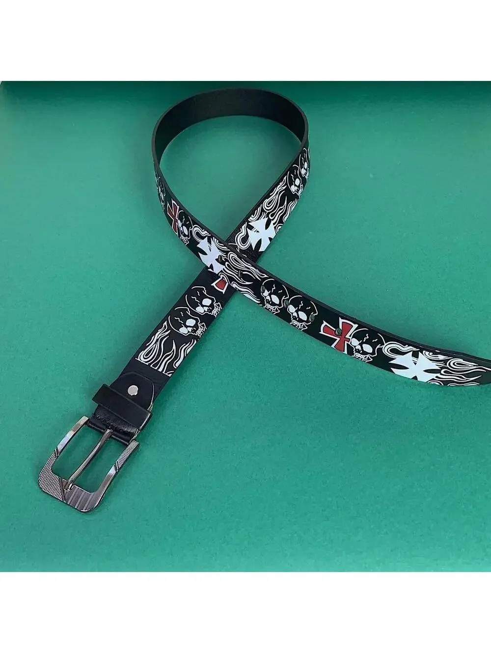 Cyber Vintage Y2k 2000s style skull grunge emo black and silver belt. Fits a 33
